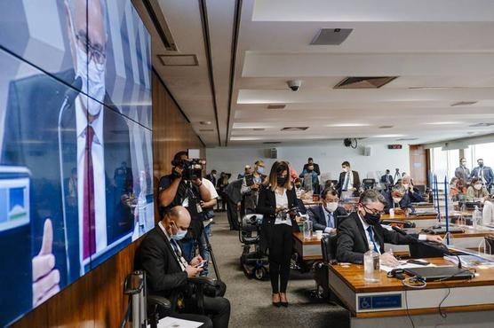Miembros de la prensa durante una sesión del Senado brasileño. 
