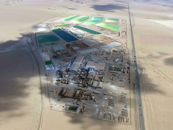 Planta de procesamiento de la mina de litio, en el salar Del Carmen, en el desierto de Atacama