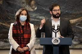 La canciller chilena, Antonia Urrejola y el presidente Gabriel Boric