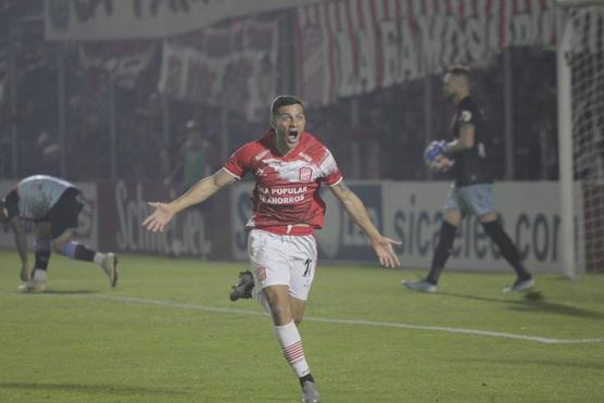 Imbert se llena la boca de gol para gritar el primero de la noche (Foto: Prensa San Martín).