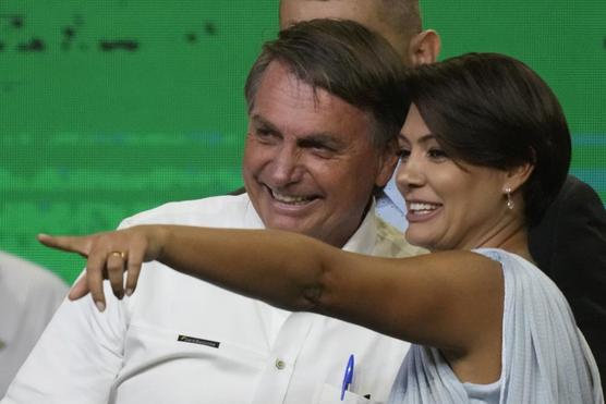 Bolsonaro y su esposa Michelle en un evento en Brasilia