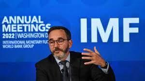 El economista jefe del FMI, Pierre-Olivier Gourinchas, en rueda de prensa en Washington, ayer