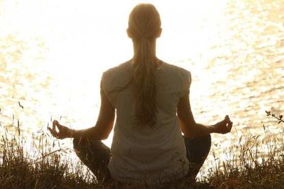 La meditación de "atención plena" que ayuda a las personas a ser más conscientes de sus pensamientos y sentimientos