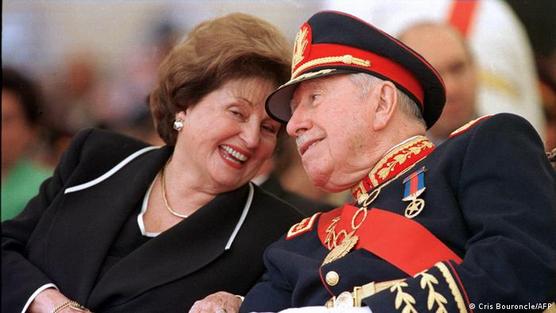 La también corrupta Lucia Hiriart, viuda del dictador chileno Augusto Pinochet
