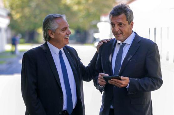 Fernández junto a Massa