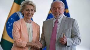 Lula y Ursula von der Leyen , ayer en Brasilia. EFE/André Borges 