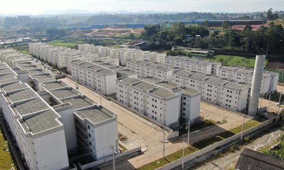 Habrá fondos para finalizar las viviendas suspendidas por Bolsonaro