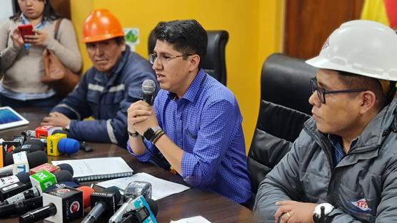 El director ejecutivo de la ANH, Germán Jiménez, en conferencia de prensa.