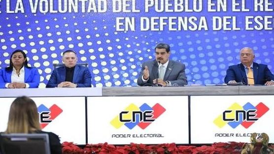 Sólo Venezuela tiene el récord mundial de elecciones y de consultas en el mundo entero; 30 elecciones democráticas en 24 años,