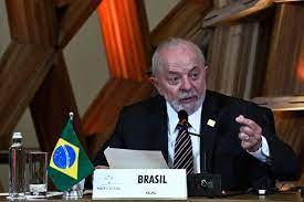 Lula durante  la entrevista del economista y ex diputado verde Alain Lipietz 