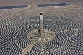 Vista de la primera central termosolar de América Latina, Cerro Dominador en Antofagasta - AFP