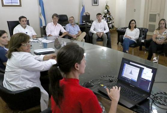  Medina Ruiz, acompañado por miembros de su gabinete y referentes del SIPROSA