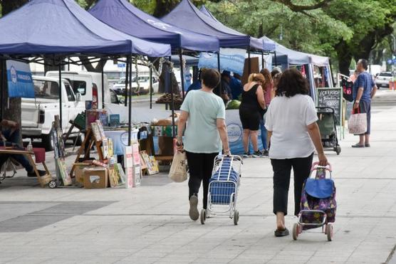 Los vecinos se aproximaron ayer a plaza Urquiza