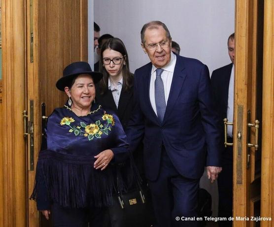 Encuentro entre canciller Sosa y Lavrov. Foto: Embajada de Rusia