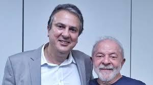 Lula con el ministro de Educación, Camilo Santana