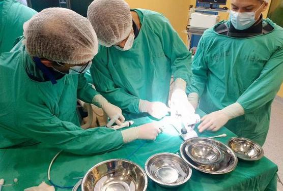 Operación en el Hospital de Niños