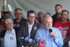 Lula votó en las municipales brasileñas