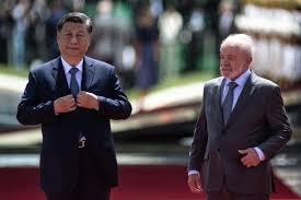 Lula saluda y recibe con honores de Estado a su homólogo chino, Xi Jinping en Brasilia - EFE