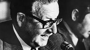 Allende durante su discurso radial