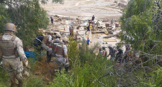 Militares colaboran con Defensa Civil